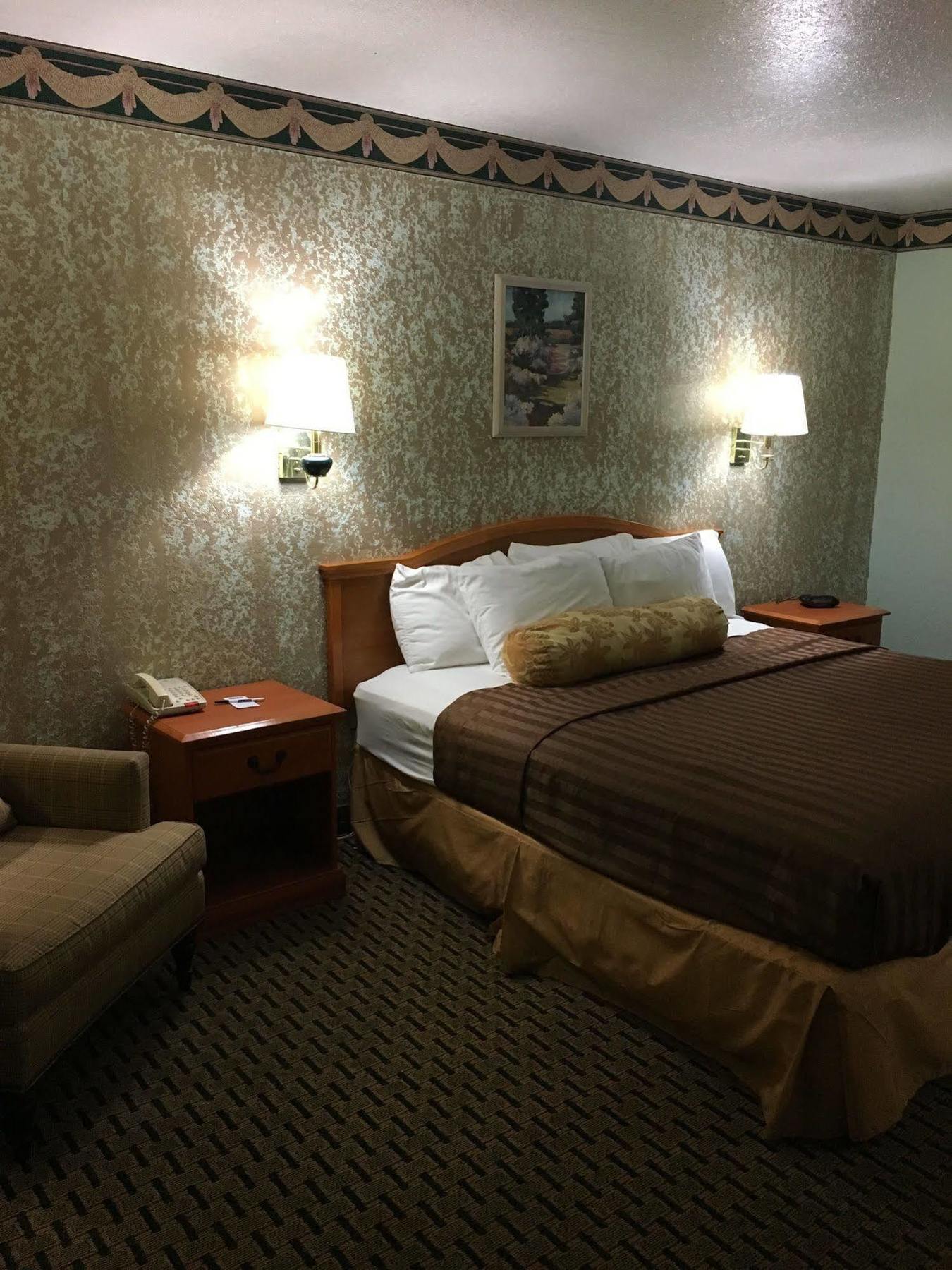 Econo Lodge Inn & Suites Near Lackland Afb San Antonio Exterior photo